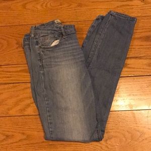 Hollister Light Wash Jean Size 5L